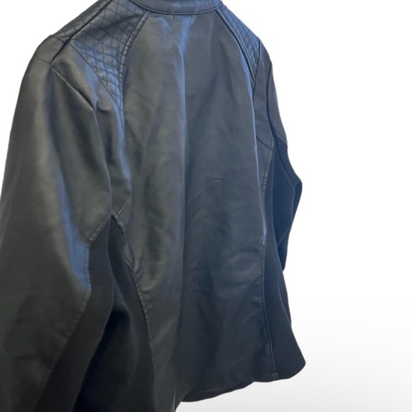 OVER SIZED LEATHER JACKET 🏍️💋 - Picture 5 of 5